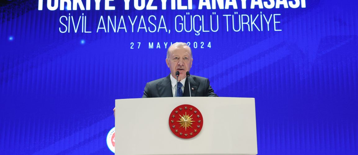 DEMOKRASİ VE ÖZGÜRLÜKLER ADASI’NDA, SİVİL ANAYASA, GÜÇLÜ TÜRKİYE SEMPOZYUMU GERÇEKLEŞTİRİLDİ